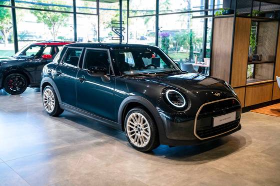 MINI COOPER 2.0 16V TWINPOWER GASOLINA S TOP 4P STEPTRONIC MINI COOPER 2.0 16V TWINPOWER GASOLINA S TOP 4P STEPTRONIC